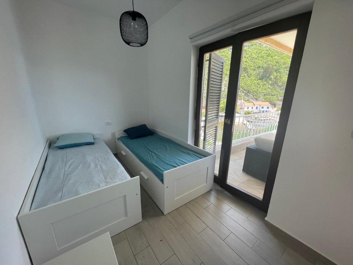 Apartmani Pulic Senj  Luaran gambar