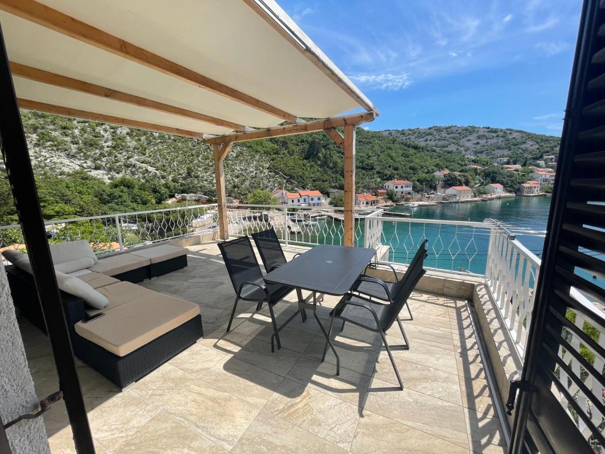 Apartmani Pulic Senj  Luaran gambar
