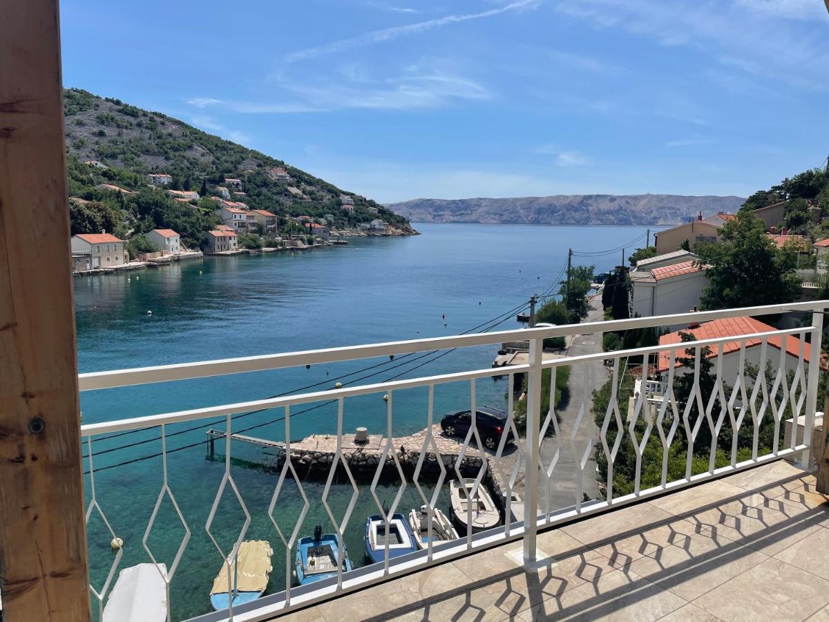 Apartmani Pulic Senj  Luaran gambar