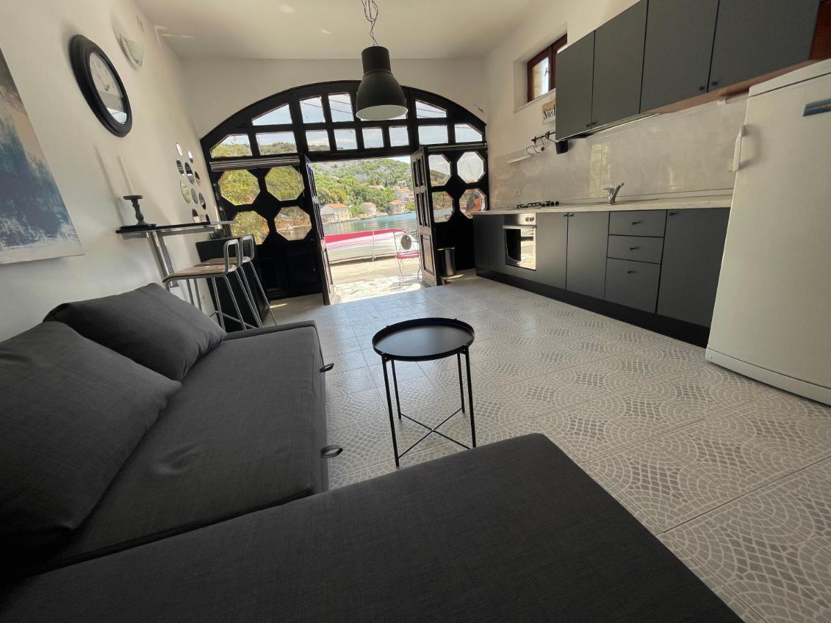Apartmani Pulic Senj  Luaran gambar