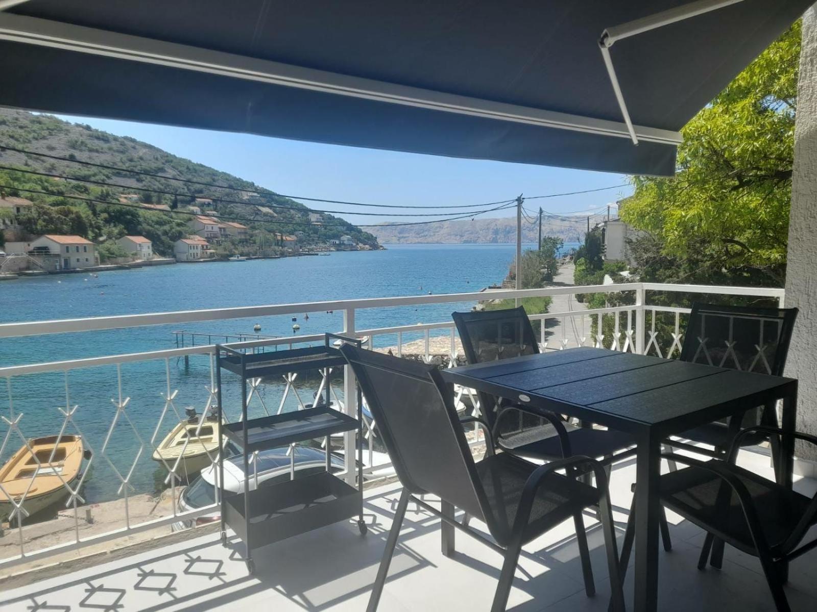 Apartmani Pulic Senj  Luaran gambar