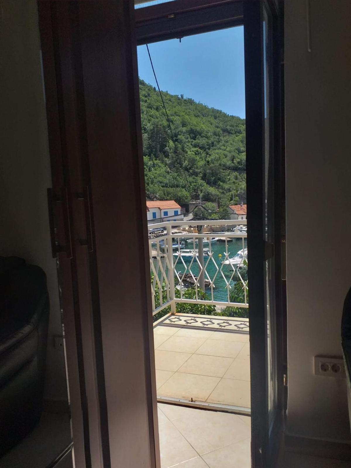 Apartmani Pulic Senj  Luaran gambar