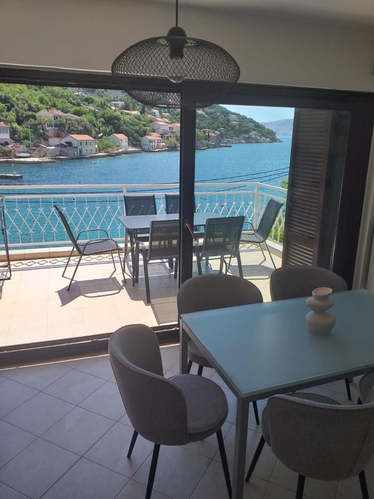 Apartmani Pulic Senj  Luaran gambar